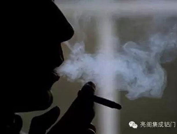 亮阁门窗,饭后不要做这八件事--饭后一支烟