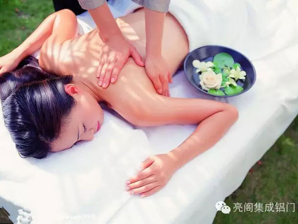 亮阁门窗,饭后不要做这八件事--饭后按摩