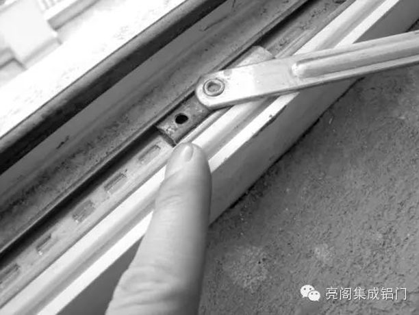 亮阁门窗,冬天保暖从门窗做起--五金件