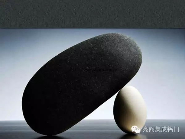 亮阁门窗,给在门窗行业打拼的你--坚强
